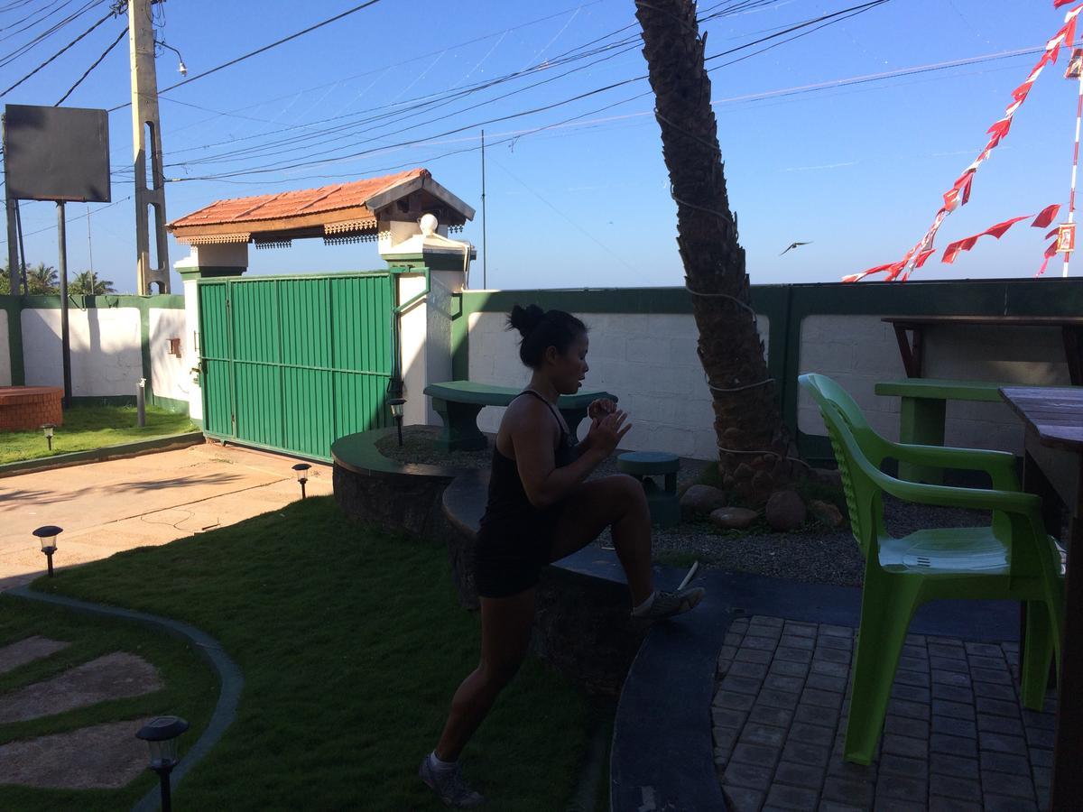 Explore Hostels Negombo Kochchikade Eksteriør billede