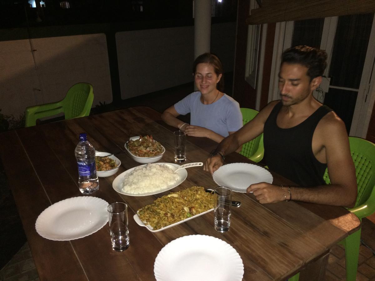 Explore Hostels Negombo Kochchikade Eksteriør billede
