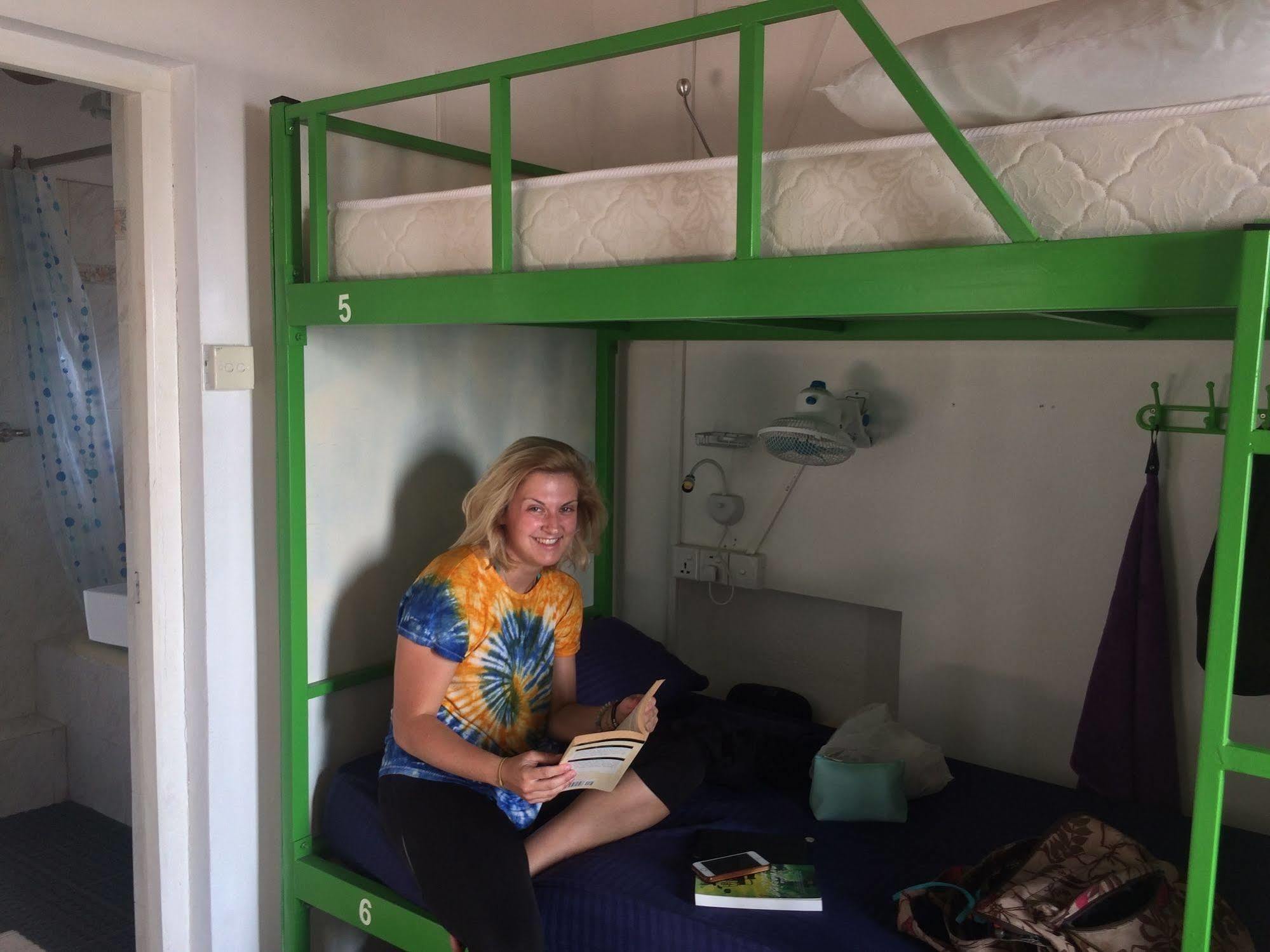 Explore Hostels Negombo Kochchikade Eksteriør billede