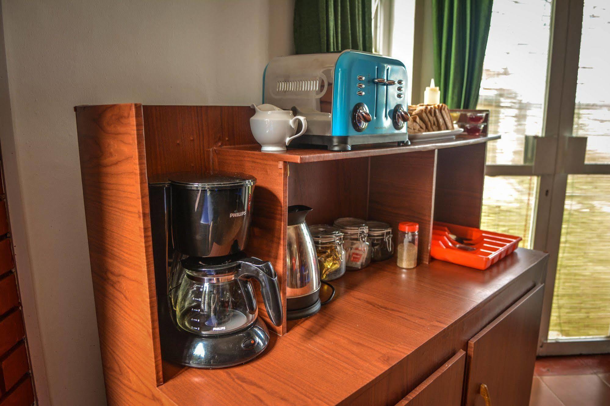 Explore Hostels Negombo Kochchikade Eksteriør billede