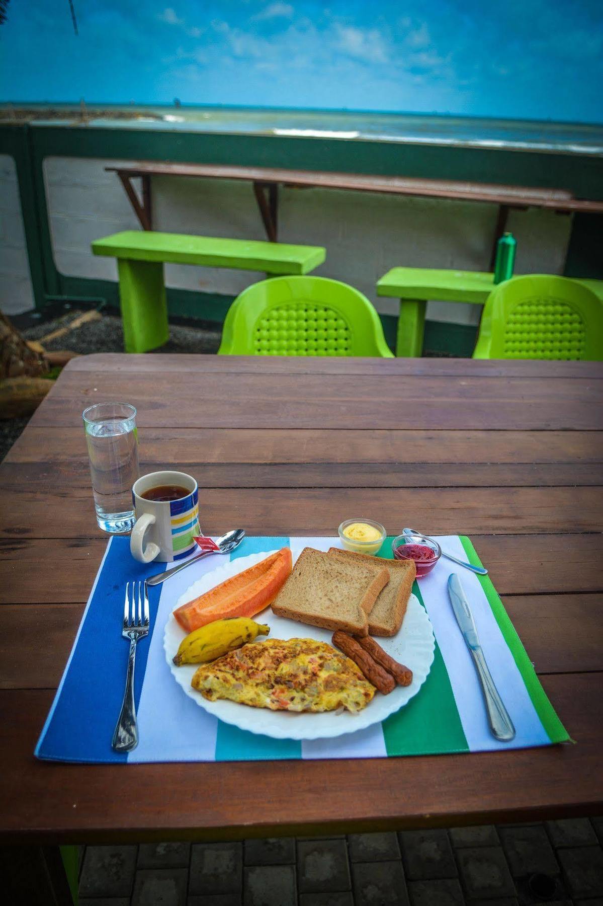 Explore Hostels Negombo Kochchikade Eksteriør billede