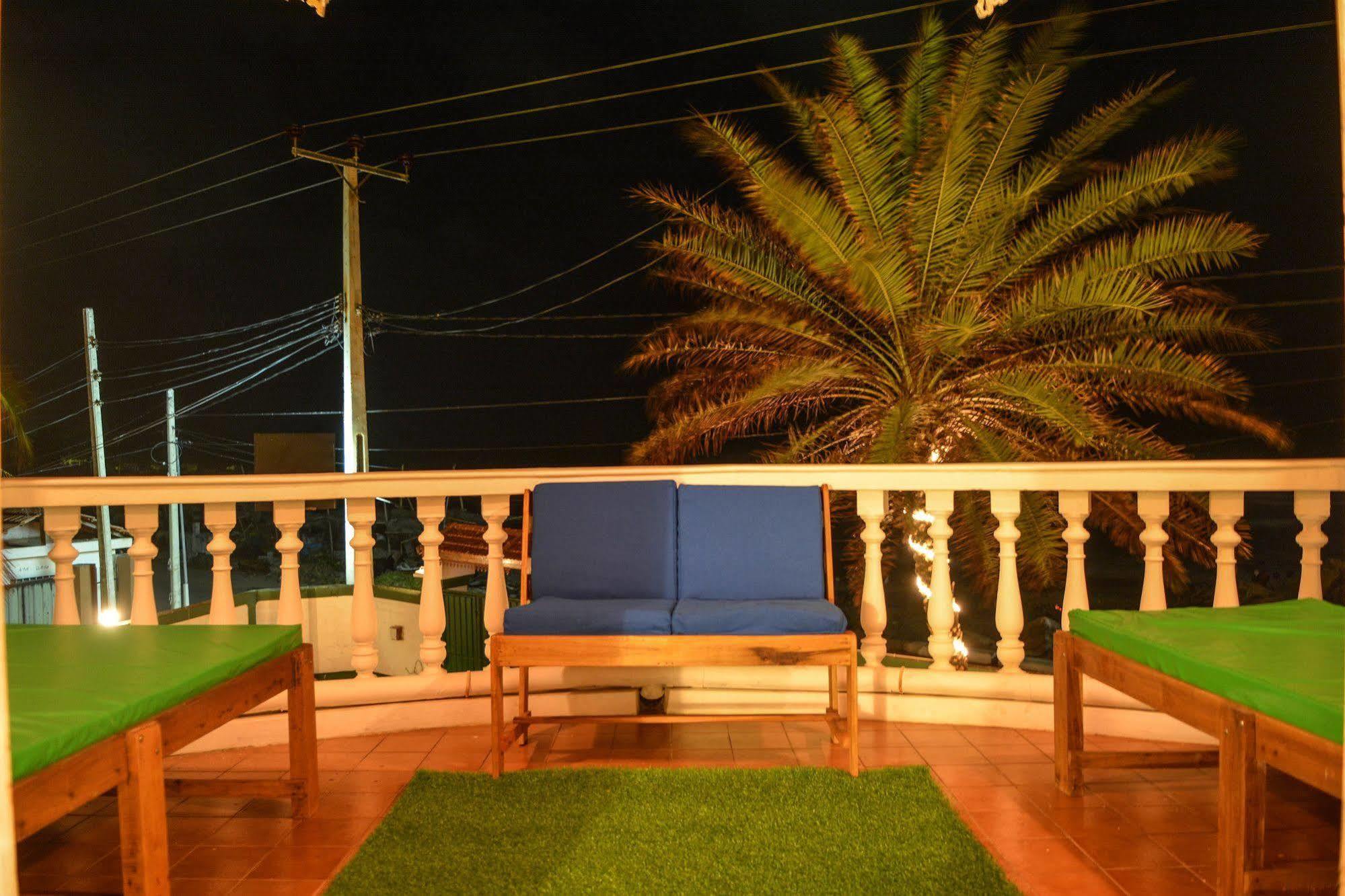 Explore Hostels Negombo Kochchikade Eksteriør billede