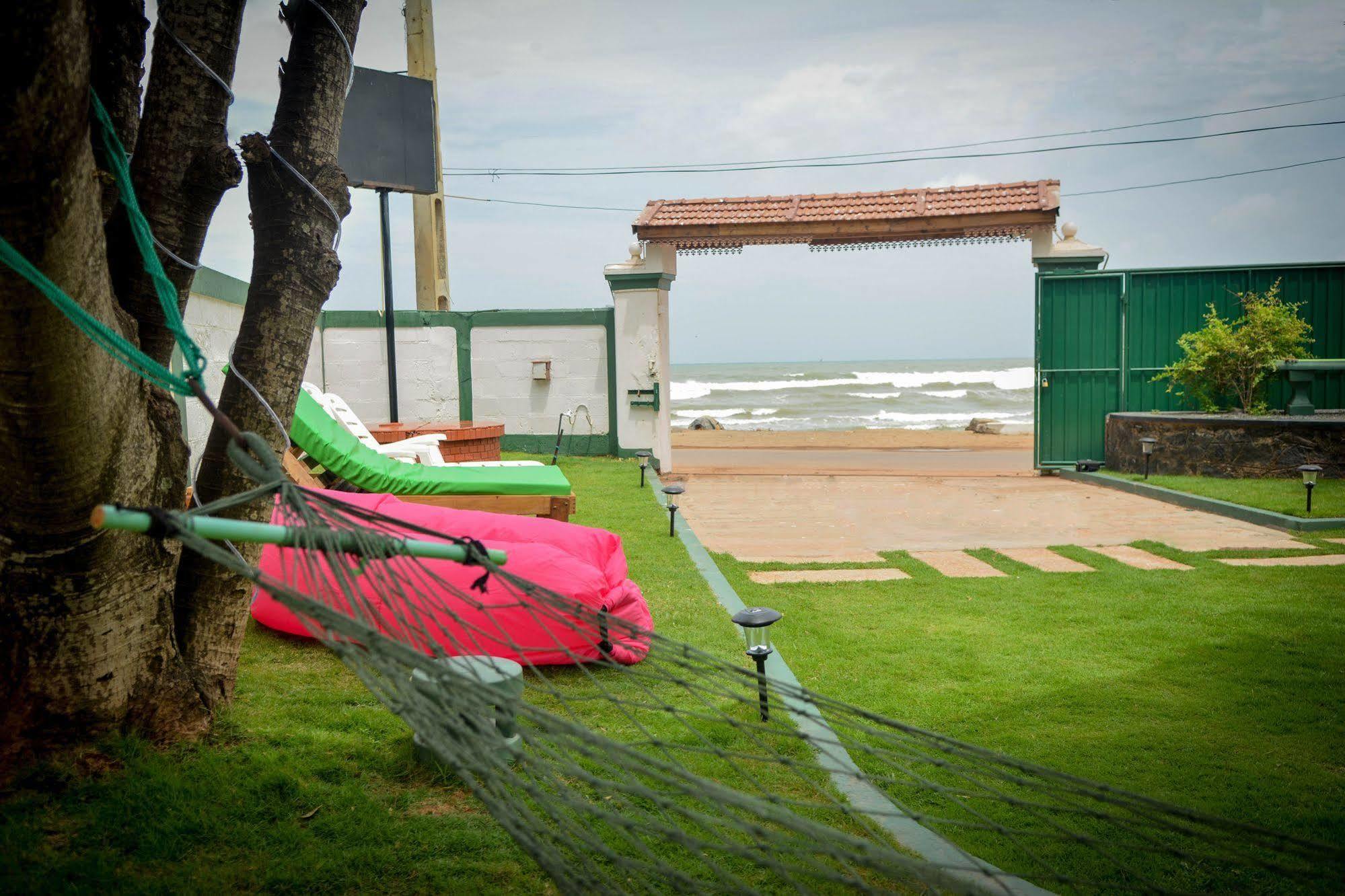 Explore Hostels Negombo Kochchikade Eksteriør billede