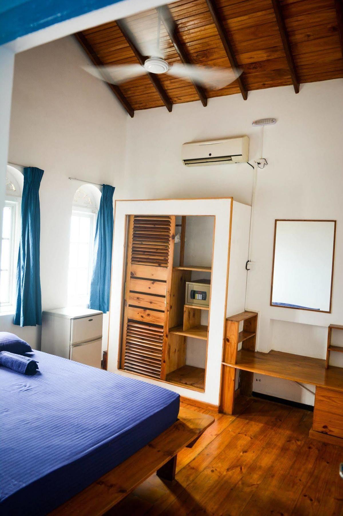 Explore Hostels Negombo Kochchikade Eksteriør billede