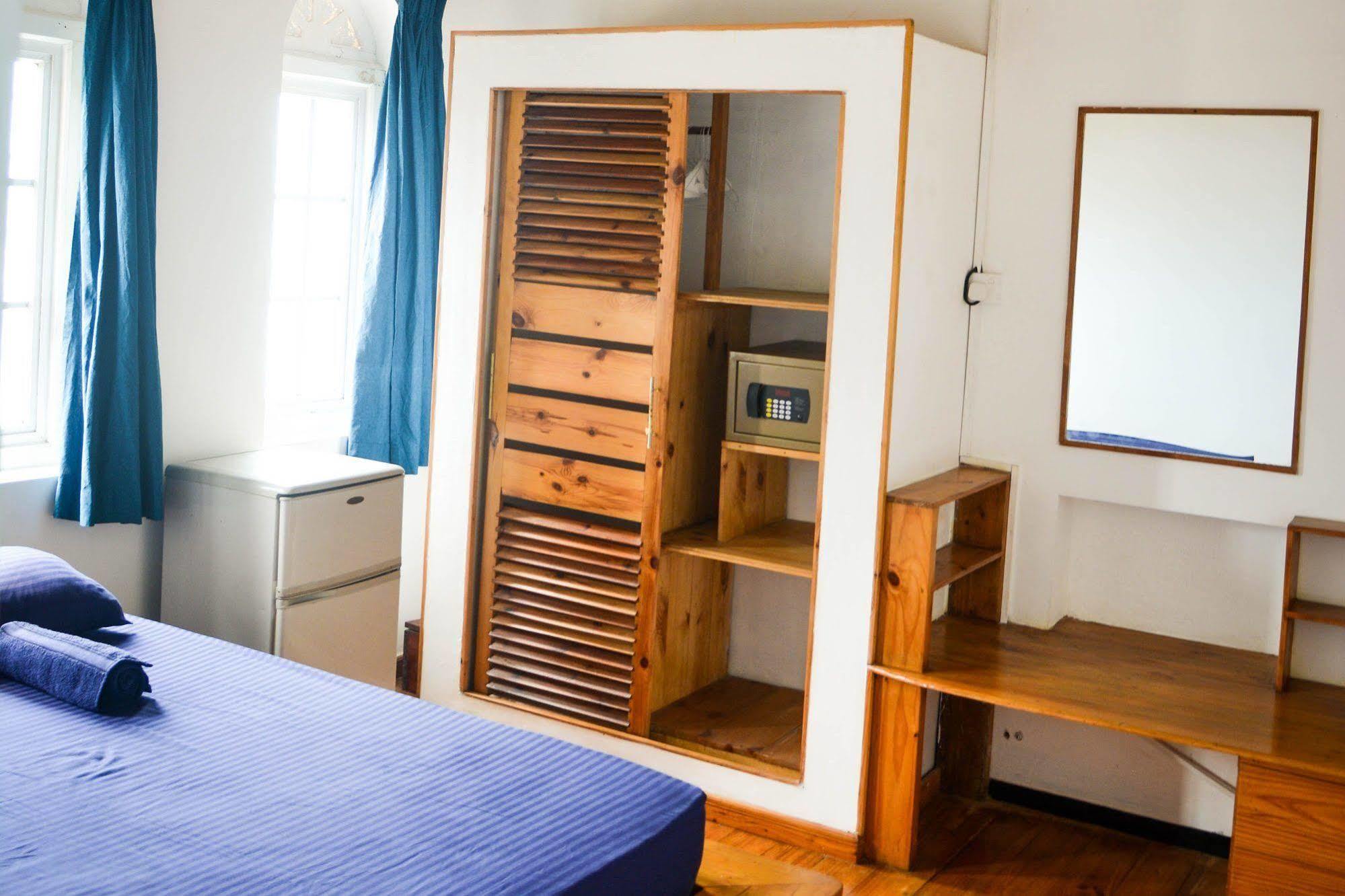 Explore Hostels Negombo Kochchikade Eksteriør billede