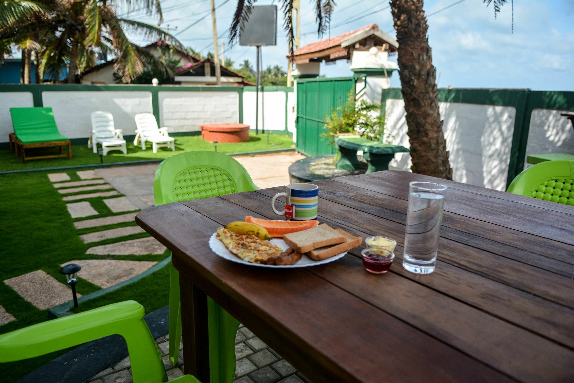 Explore Hostels Negombo Kochchikade Eksteriør billede